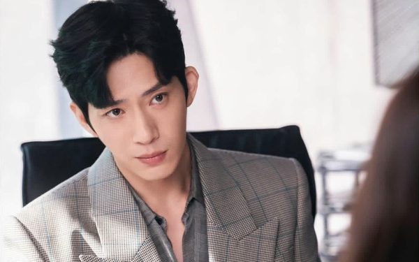 Tỉnh Bách Nhiên không 'dầu mỡ' vẫn hot rần rần trong Đầu xuân tươi sáng