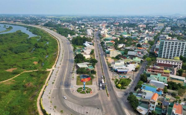 Tỉnh duy nhất nào nước ta giáp cả Lào và Campuchia?