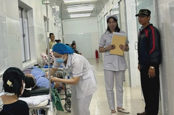 Tính mức chi hơn 26 tỷ đồng hỗ trợ nhân viên y tế cơ sở