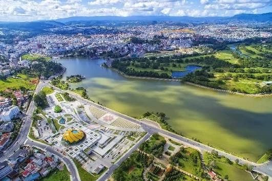 Tỉnh nào rộng nhất miền Trung hiện nay?
