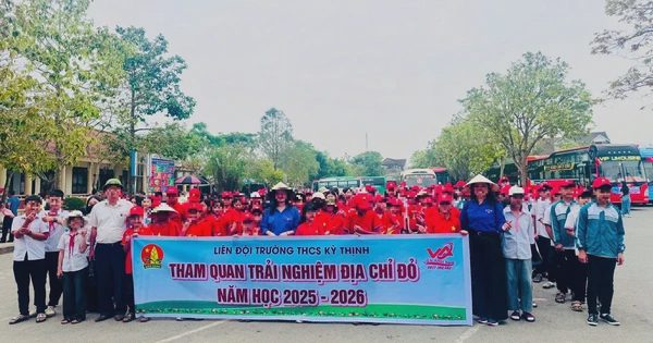 Tổ chức cho hơn 2.100 học sinh đi trải nghiệm 'chui'