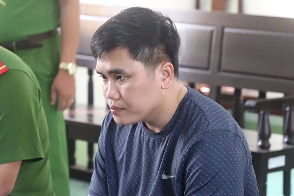 Tòa bắt đầu tuyên án tài xế tông tử vong nữ sinh ở Vĩnh Long