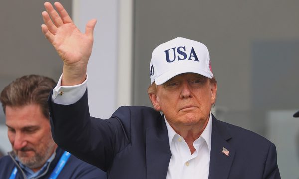 Tòa Mỹ giáng đòn vào sắc lệnh hạn chế bỏ phiếu qua thư của ông Trump