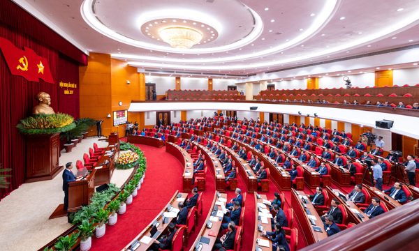 Toàn cảnh bế mạc Hội nghị lần thứ tư Ban Chấp hành Trung ương Đảng khóa XIV
