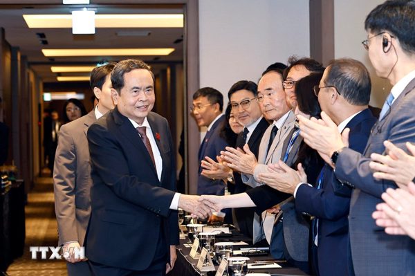 Toàn cảnh Chủ tịch Quốc hội Trần Thanh Mẫn gặp gỡ những người bạn Hàn Quốc