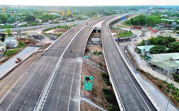 Toàn cảnh nút giao Tân Hiệp kết nối cao tốc Biên Hòa - Vũng Tàu với Bến Lức - Long Thành