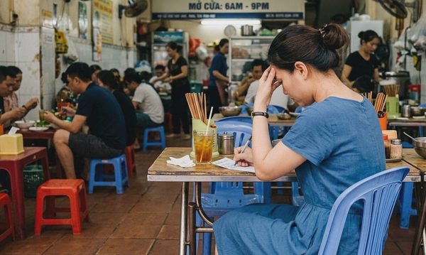 Tôi cạch mặt quán ăn bắt khách phải tự viết order