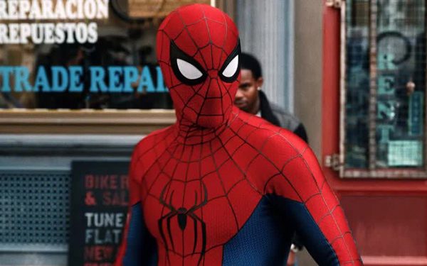 Tom Holland viết nên lịch sử mới cho Spider-Man