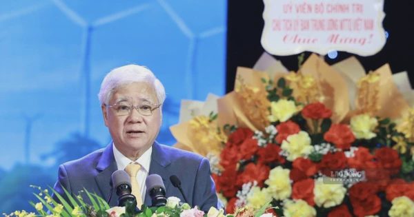 Tôn vinh 10 gương mặt Công nhân Việt Nam tiêu biểu