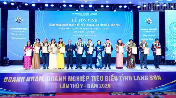 Tôn vinh doanh nhân, doanh nghiệp tiêu biểu xứ Lạng