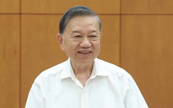 Tổng Bí thư, Chủ tịch nước: Báo cáo qua nhiều cấp không được làm khó khăn nhẹ đi, thành tích đậm lên