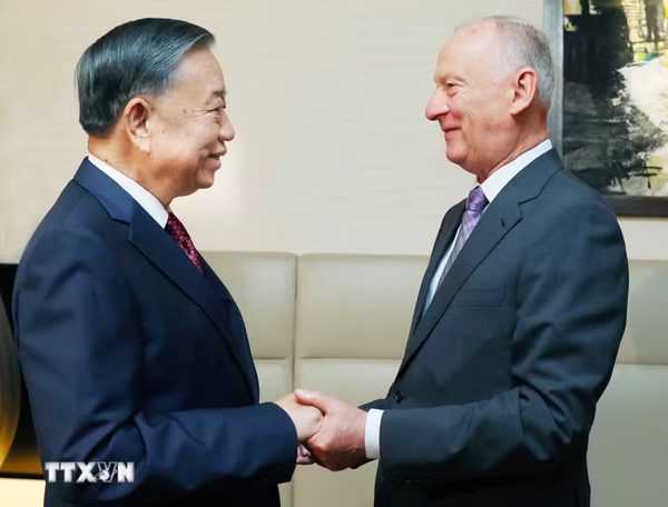 Tổng Bí thư, Chủ tịch nước đề xuất hợp tác đóng tàu và nghiên cứu biển với Nga