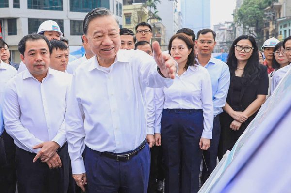 Tổng Bí thư, Chủ tịch nước kiểm tra một số công trình trọng điểm của Hà Nội