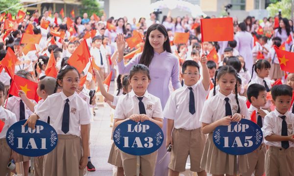 Tổng Bí thư, Chủ tịch nước: Nghiên cứu xây dựng trường học xã hội chủ nghĩa