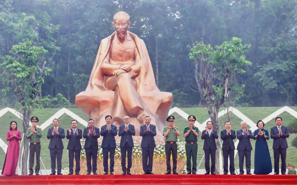 Tổng Bí thư, Chủ tịch nước Tô Lâm dự lễ khánh thành tượng đài 'Bác Hồ với Ngày hội non sông'
