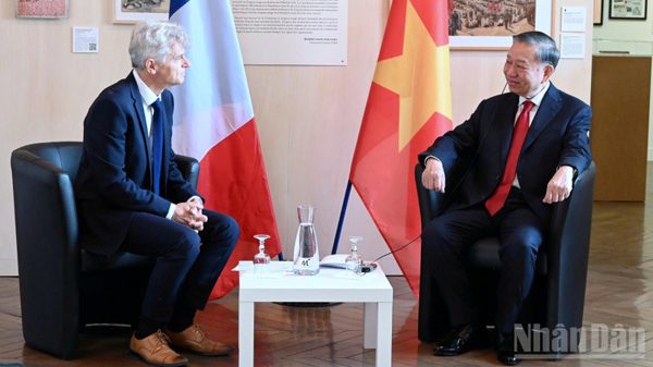 Tổng Bí thư, Chủ tịch nước Tô Lâm gặp Bí thư toàn quốc Đảng Cộng sản Pháp Fabien Roussel