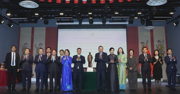 Tổng Bí thư, Chủ tịch nước Tô Lâm gặp gỡ cộng đồng người Việt Nam tại Pháp