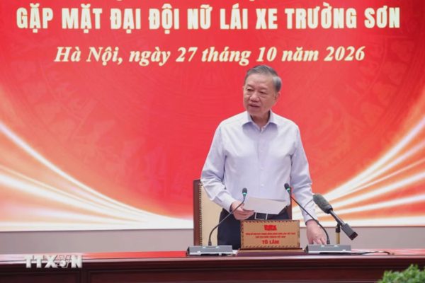 Tổng Bí thư, Chủ tịch nước Tô Lâm gặp mặt Đại đội nữ lái xe Trường Sơn