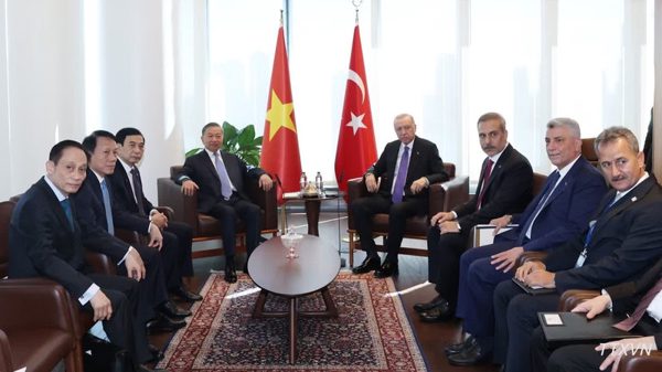 Tổng Bí thư, Chủ tịch nước Tô Lâm gặp Tổng thống Thổ Nhĩ Kỳ Recep Tayyip Erdogan bên lề Đại hội đồng Liên hợp quốc khóa 81