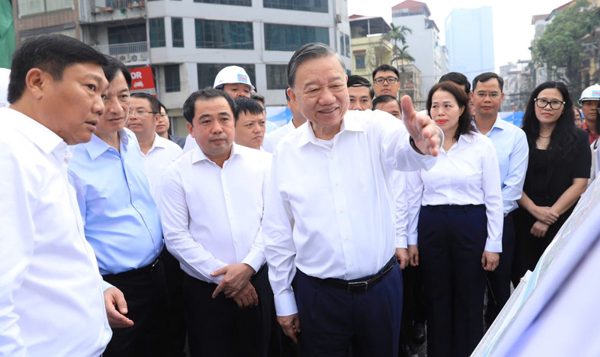 Tổng Bí thư, Chủ tịch nước Tô Lâm: Quản lý chặt chẽ quy hoạch xây dựng hai bên tuyến đường