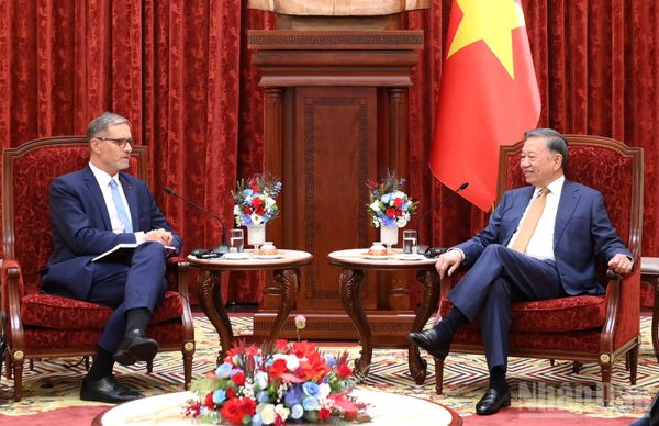 Tổng Bí thư, Chủ tịch nước Tô Lâm tiếp Đại sứ Pháp tại Việt Nam chào từ biệt
