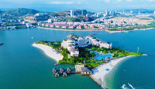 Tổng Bí thư: Quảng Ninh phải đẩy nhanh chuyển đổi từ 'nâu sang xanh'