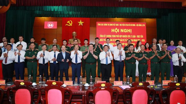 Tổng kết và ký kết chương trình nghiên cứu lý luận, thực tiễn về quốc phòng trong sự nghiệp bảo vệ Tổ quốc