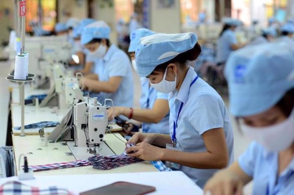 Tổng LĐLĐ Việt Nam và các bộ, ngành góp ý gì về điều chỉnh mức lương tối thiểu vùng?