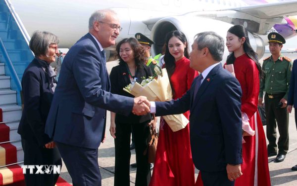 Tổng thống Liên bang Thụy Sĩ Guy Parmelin và Phu nhân bắt đầu thăm chính thức Việt Nam