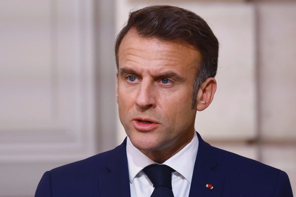 Tổng thống Macron lên án hành vi bạo lực tại Pháp