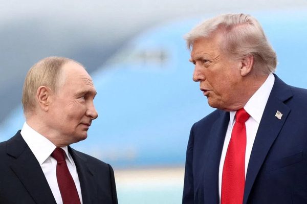 Tổng thống Mỹ Trump hứng chỉ trích trước thềm bầu cử vì liên tục nới lỏng trừng phạt Nga