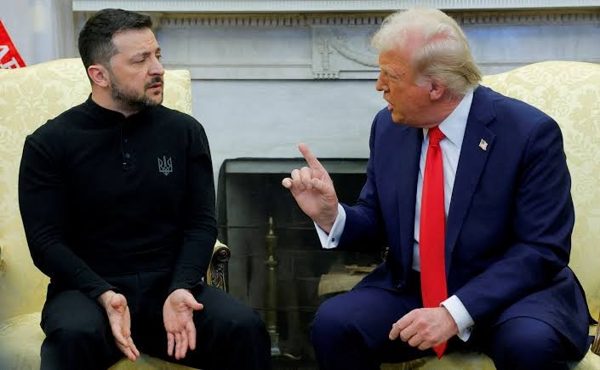 Tổng thống Mỹ Trump kêu gọi Ukraine thay thế Tổng thống Zelensky