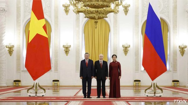 Tổng thống Nga Vladimir Putin chủ trì Lễ đón Tổng Bí thư, Chủ tịch nước Tô Lâm và Phu nhân