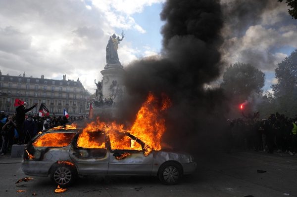 Tổng thống Pháp Macron bác đơn từ chức của Bộ trưởng Nội vụ