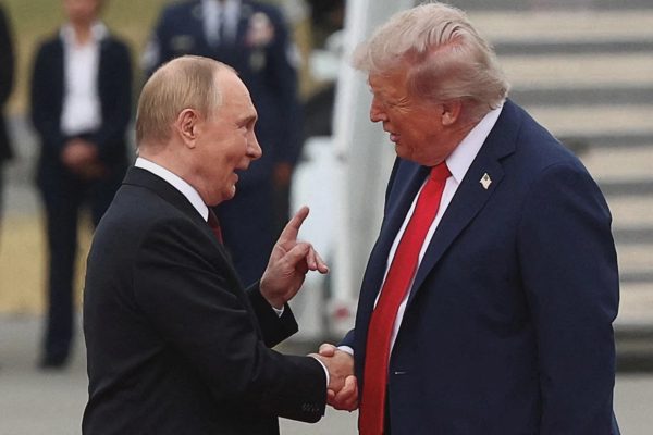 Tổng thống Putin nêu đề xuất giúp chấm dứt xung đột Mỹ - Iran