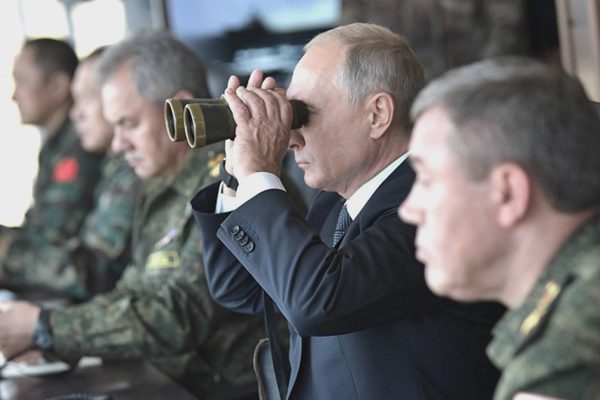Tổng thống Putin ra sắc lệnh tăng quy mô quân đội Nga