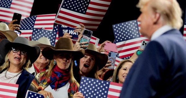 Tổng thống Trump hứa trả 5.000 USD cho mỗi cử tri Mỹ nếu Cộng hòa thắng cử