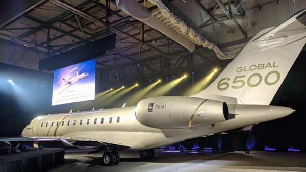 Tổng thống Trump yêu cầu Bombardier chuyển hoạt động sản xuất sang Mỹ