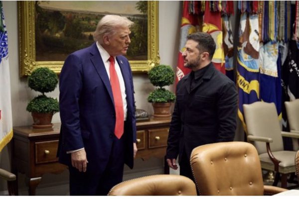Tổng thống Ukraine chỉ trích gay gắt quyết định của ông Trump