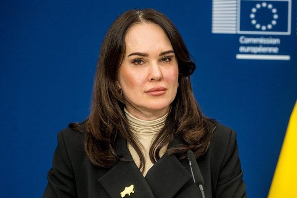 Tổng thống Ukraine sa thải trợ lý cấp cao dính bê bối tham nhũng