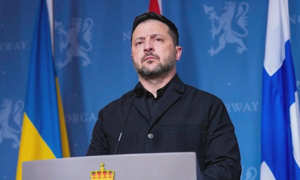 Tổng thống Ukraine tìm cách xoa dịu căng thẳng với Mỹ