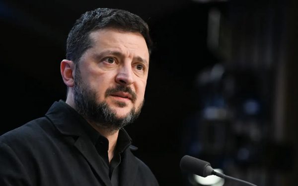 Tổng thống Zelensky: Ông Putin đang vui mừng vì quyết định của Mỹ