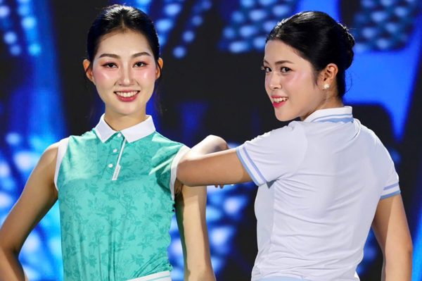 Top 25 Hoa hậu Việt Nam diễn thời trang tại 'Chạm Việt Nam 2'