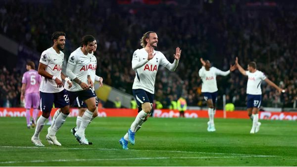 Tottenham giành chiến thắng đầu tiên tại Ngoại hạng Anh sau 148 ngày
