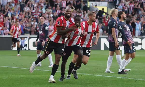 Tottenham thảm bại trận ra quân Ngoại hạng Anh
