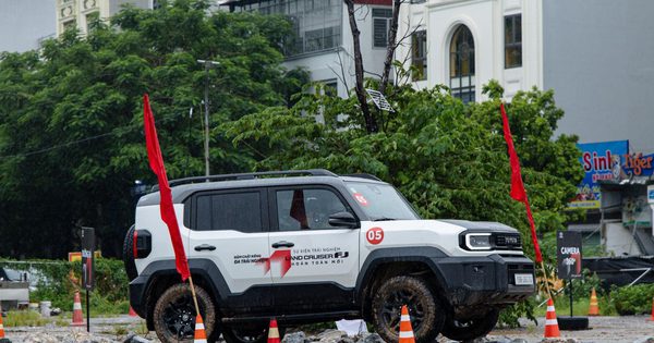 Toyota Land Cruiser FJ - Chất off-road trong hình hài nhỏ gọn
