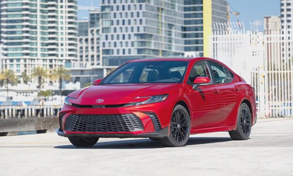 Toyota ra mắt Camry 2027 giá từ 29.700 USD