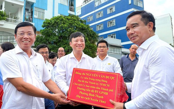 TP.HCM dự kiến chi 54 tỉ đồng cho chính sách thưởng cá nhân, tập thể có thành tích đặc biệt, cứu người
