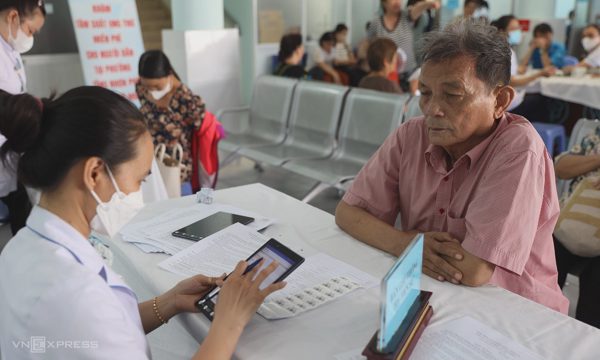 TP HCM khám sức khỏe miễn phí cho người chưa đăng ký tạm trú