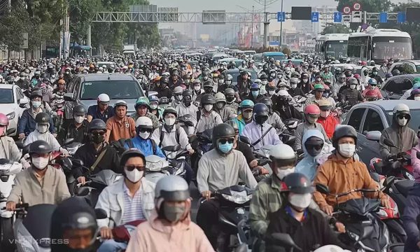 TP HCM mở làn 'đảo chiều' đường Trường Chinh để giảm ùn tắc